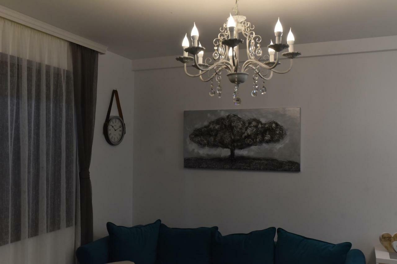 M Apartment *